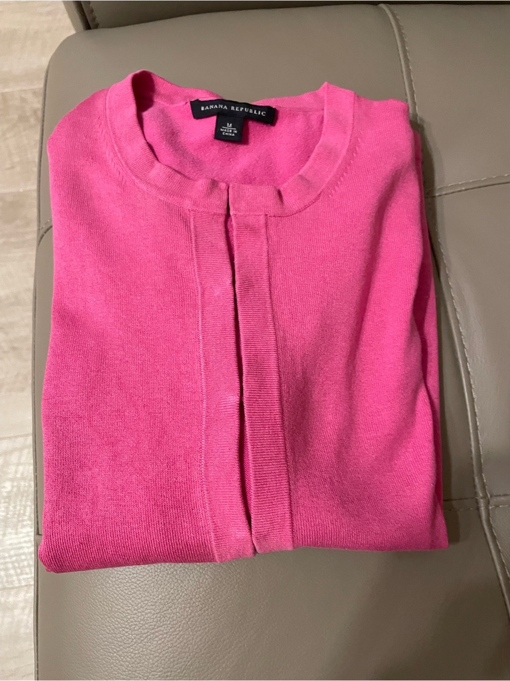 Banana Republic pink lightweight sweater